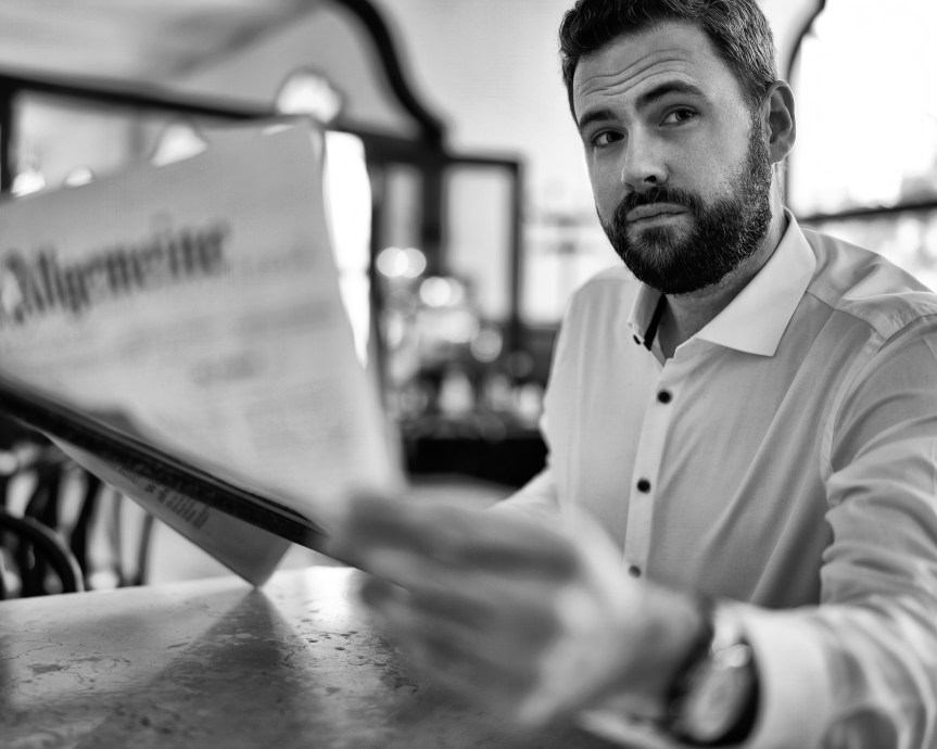 Das erste Buch mit eigener Schublade: Markus Grundtner über „Der Denker greift&nbsp;ein“